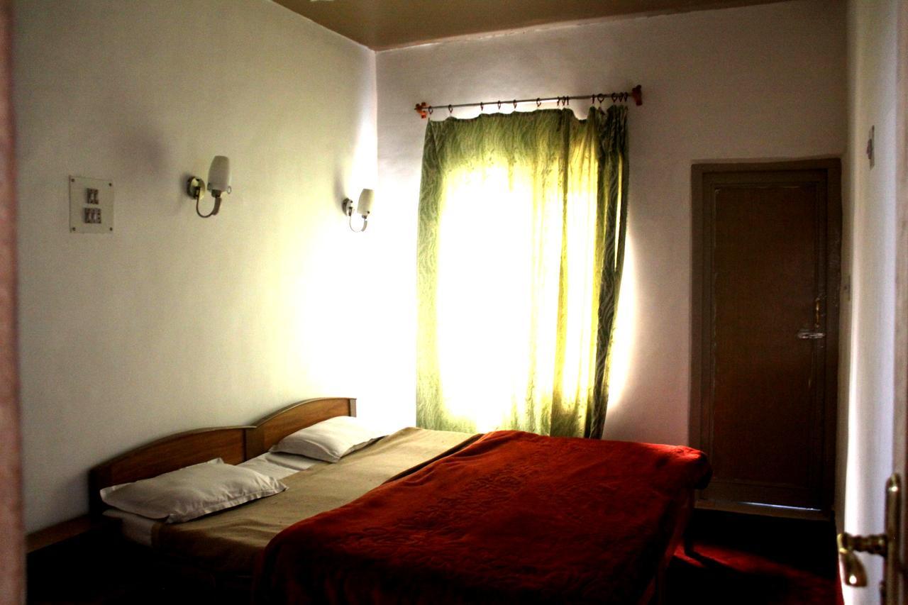 Butterfly Hotell Srīnagar Eksteriør bilde